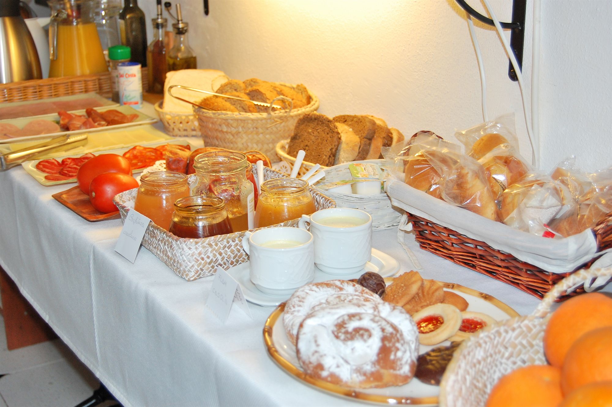 Фото Hostal Ca'n Tiu