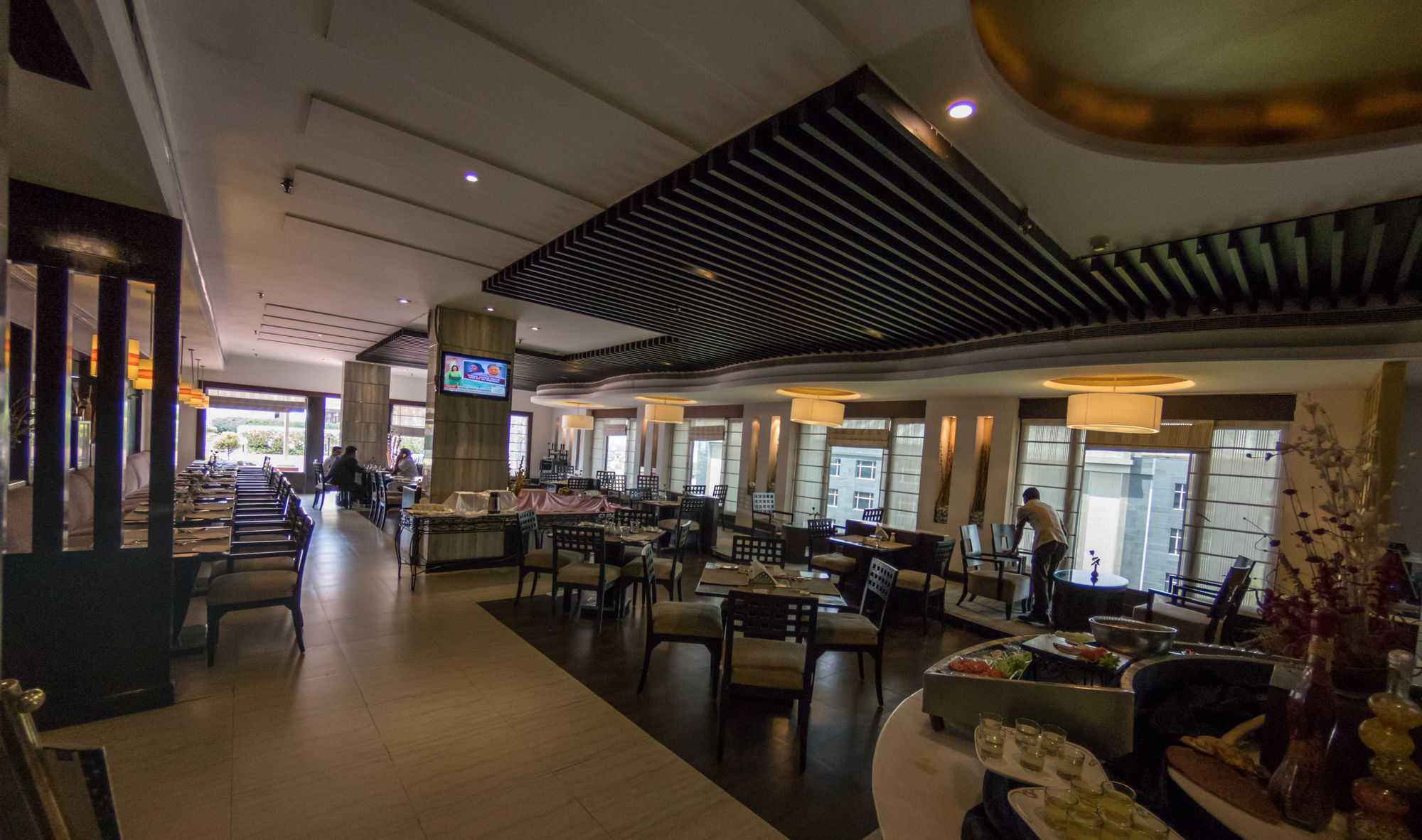 Фото The Bristol Hotel