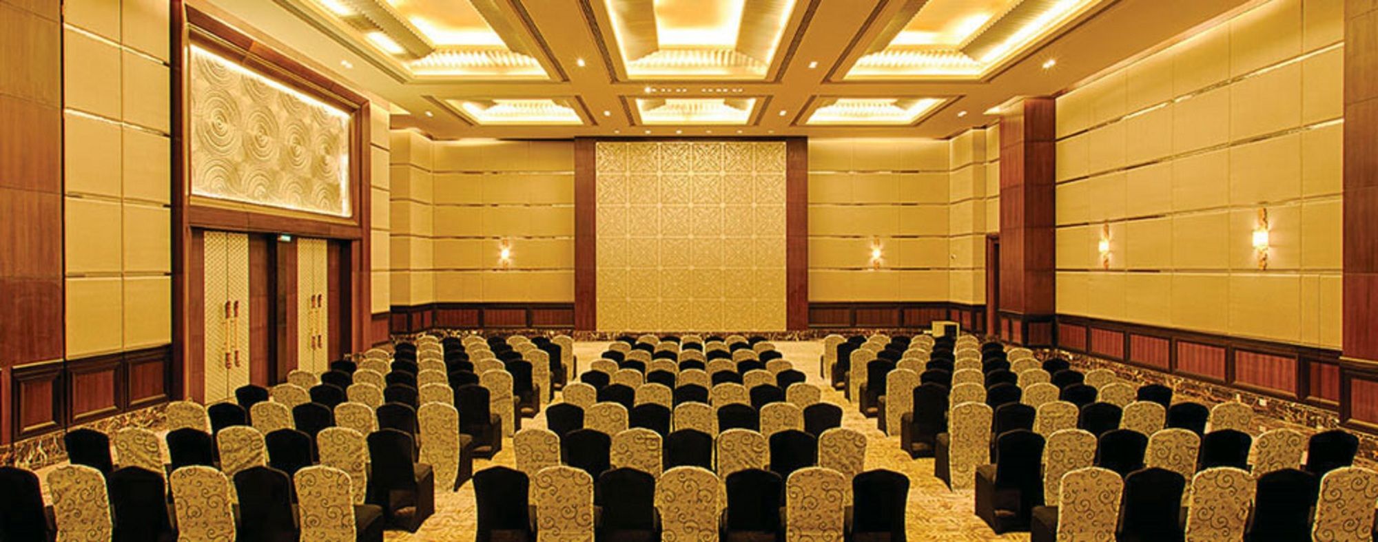 Фото Radisson Blu Plaza Hotel Mysore