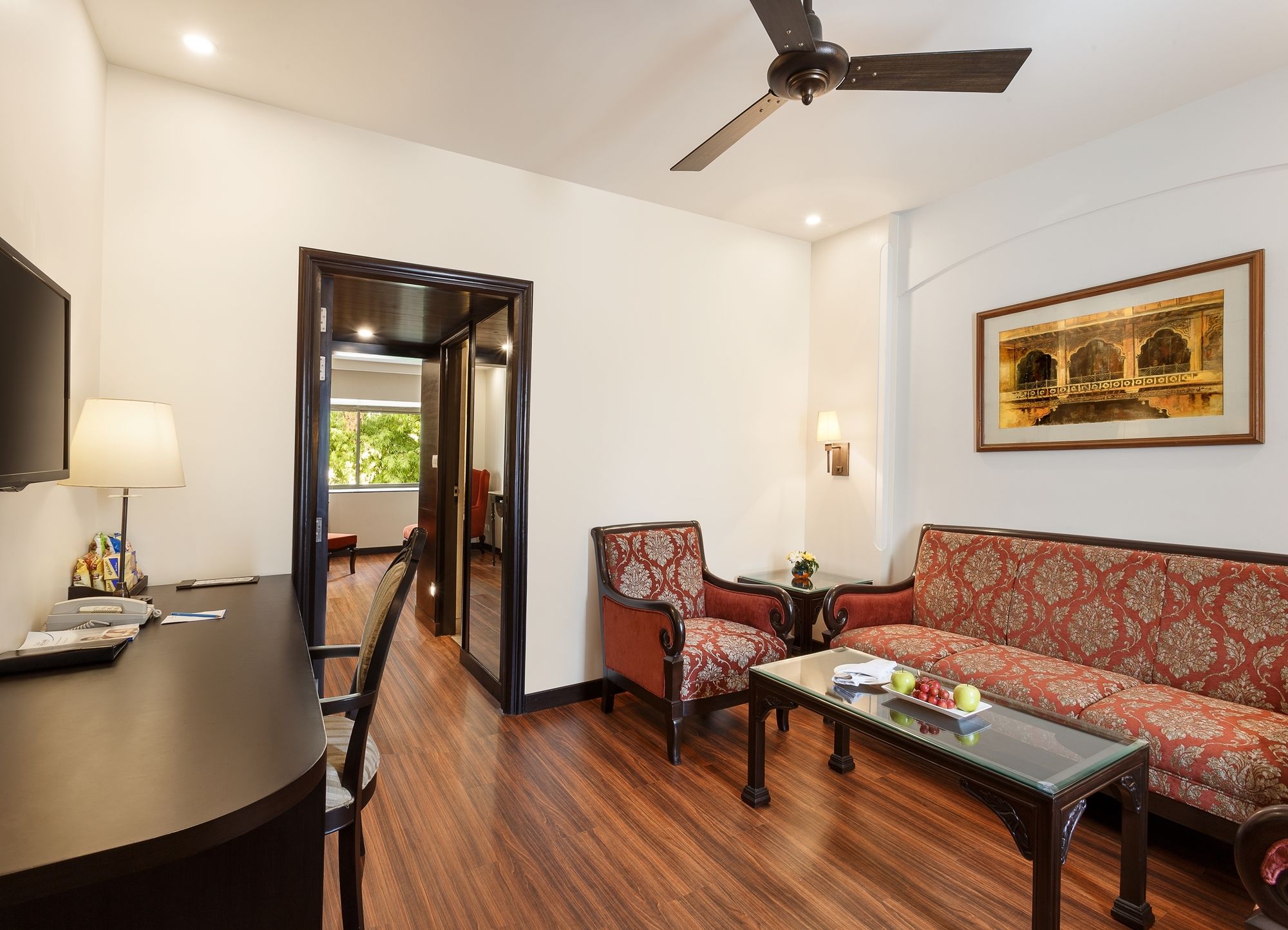 Фото La Place Sarovar Portico, Lucknow