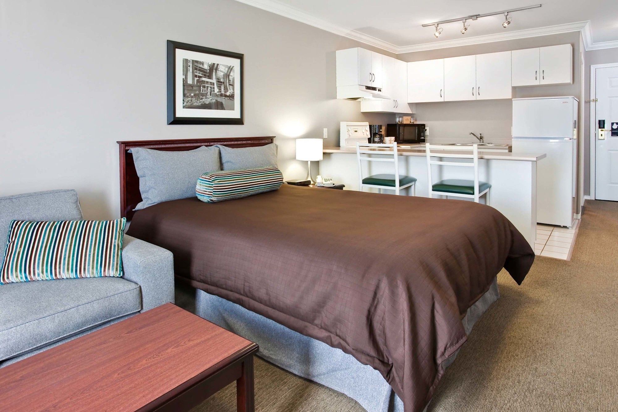 Фото Sandman Hotel & Suites Prince George