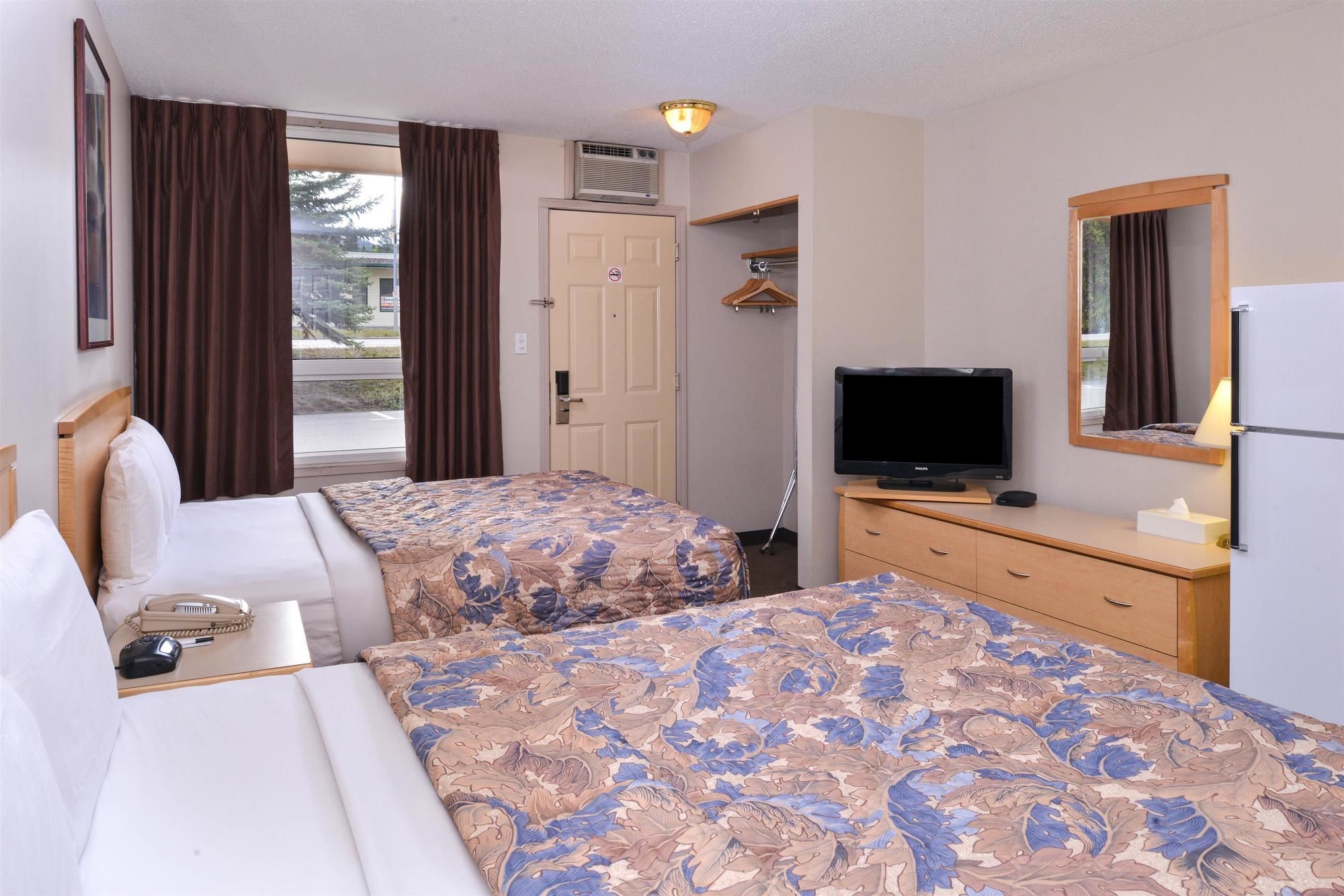 Фото Canadas Best Value Inn & Suites Fernie