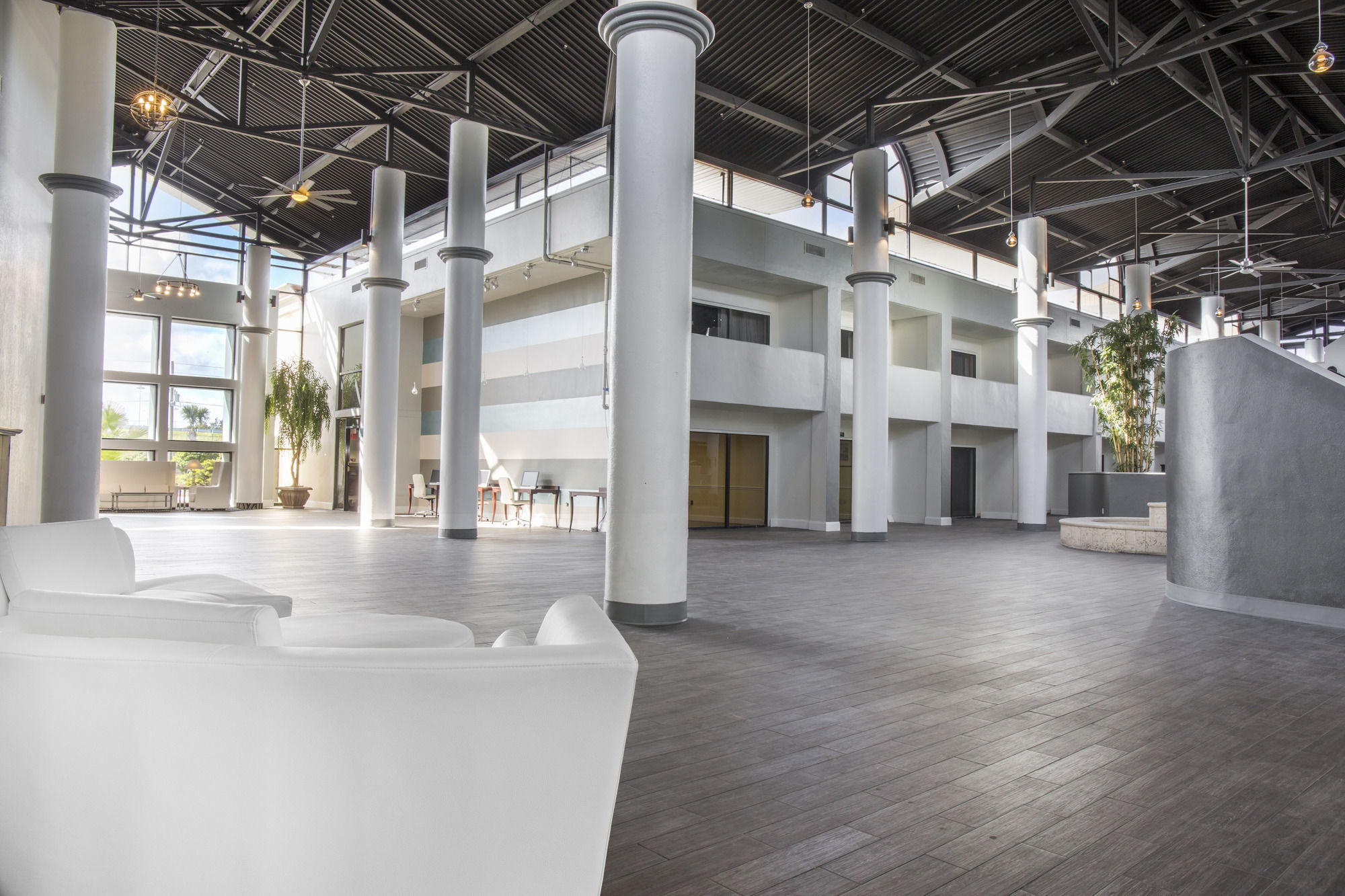 Фото Orlando International Airport Hotel