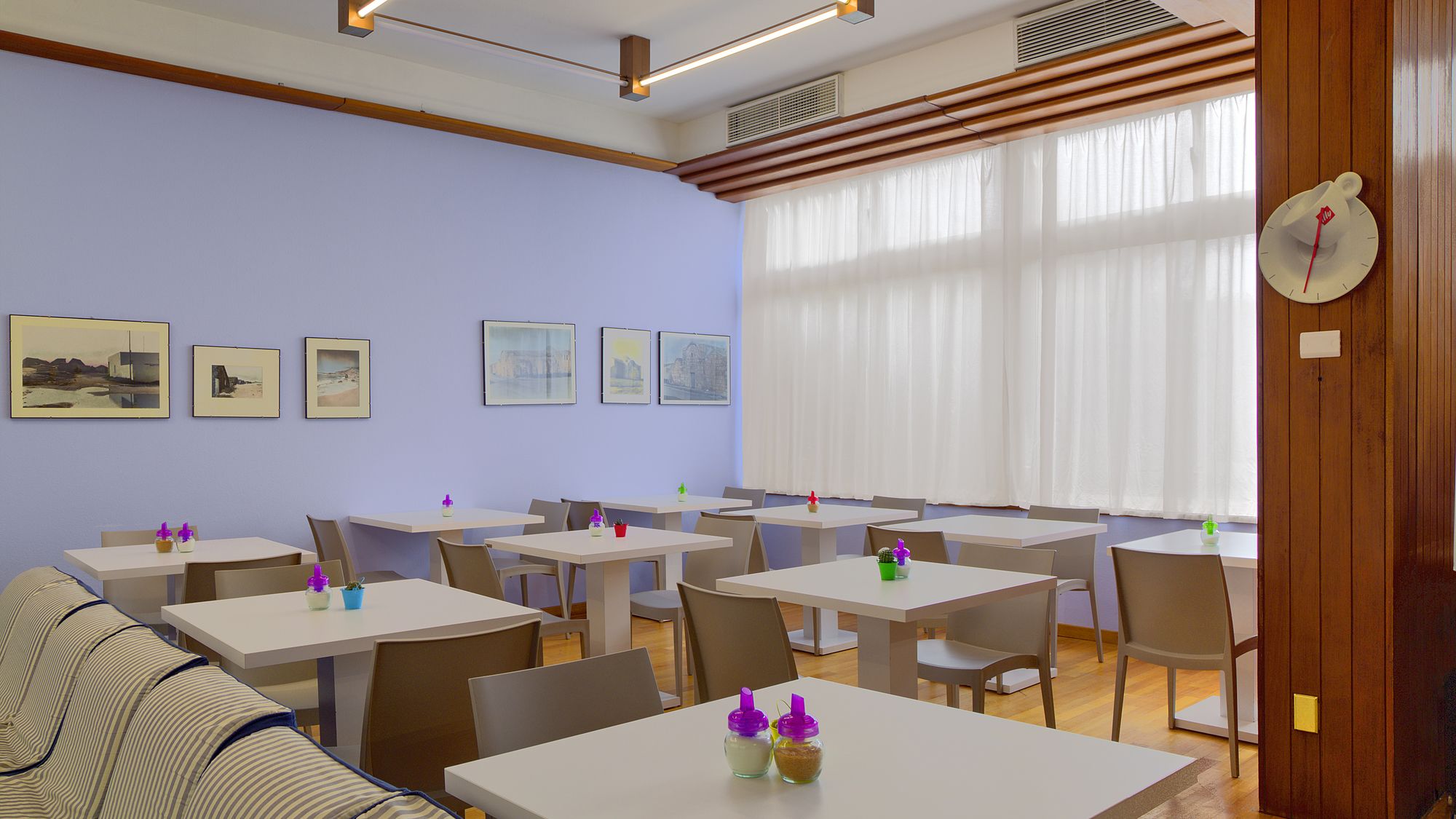 Фото Mistral Hotel