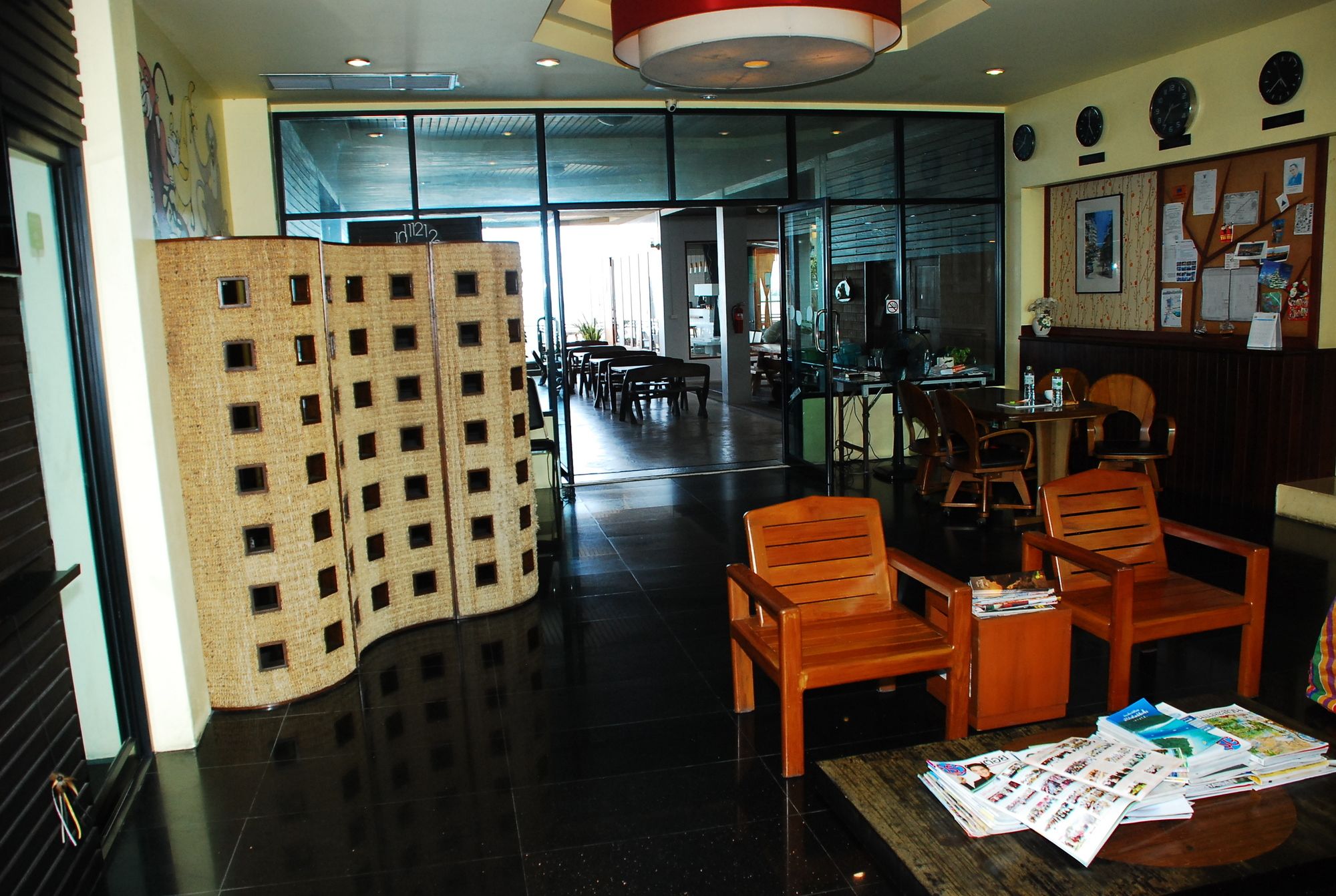 Фото Prachuap Beach Hotel
