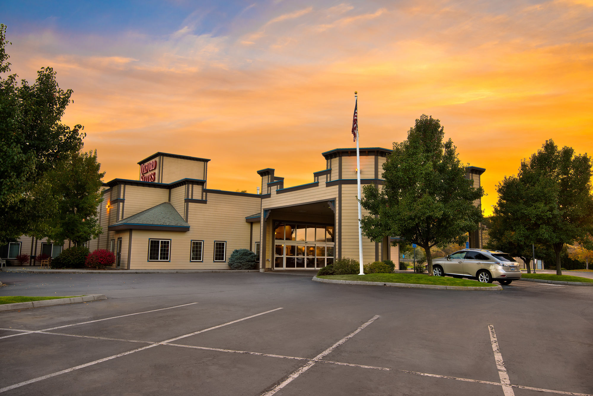 Фото Oxford Suites Pendleton