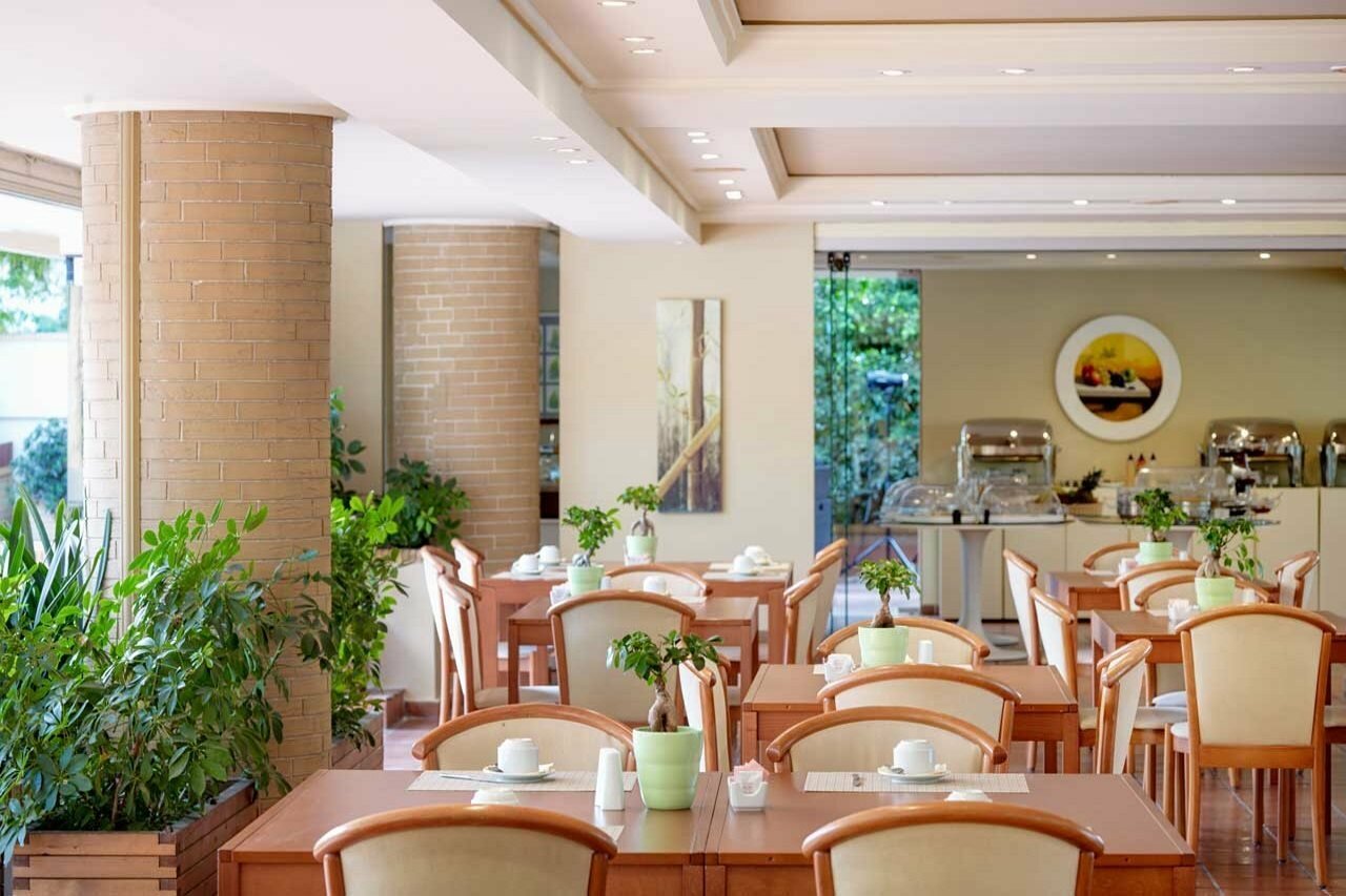 Фото Blazer Suites Hotel