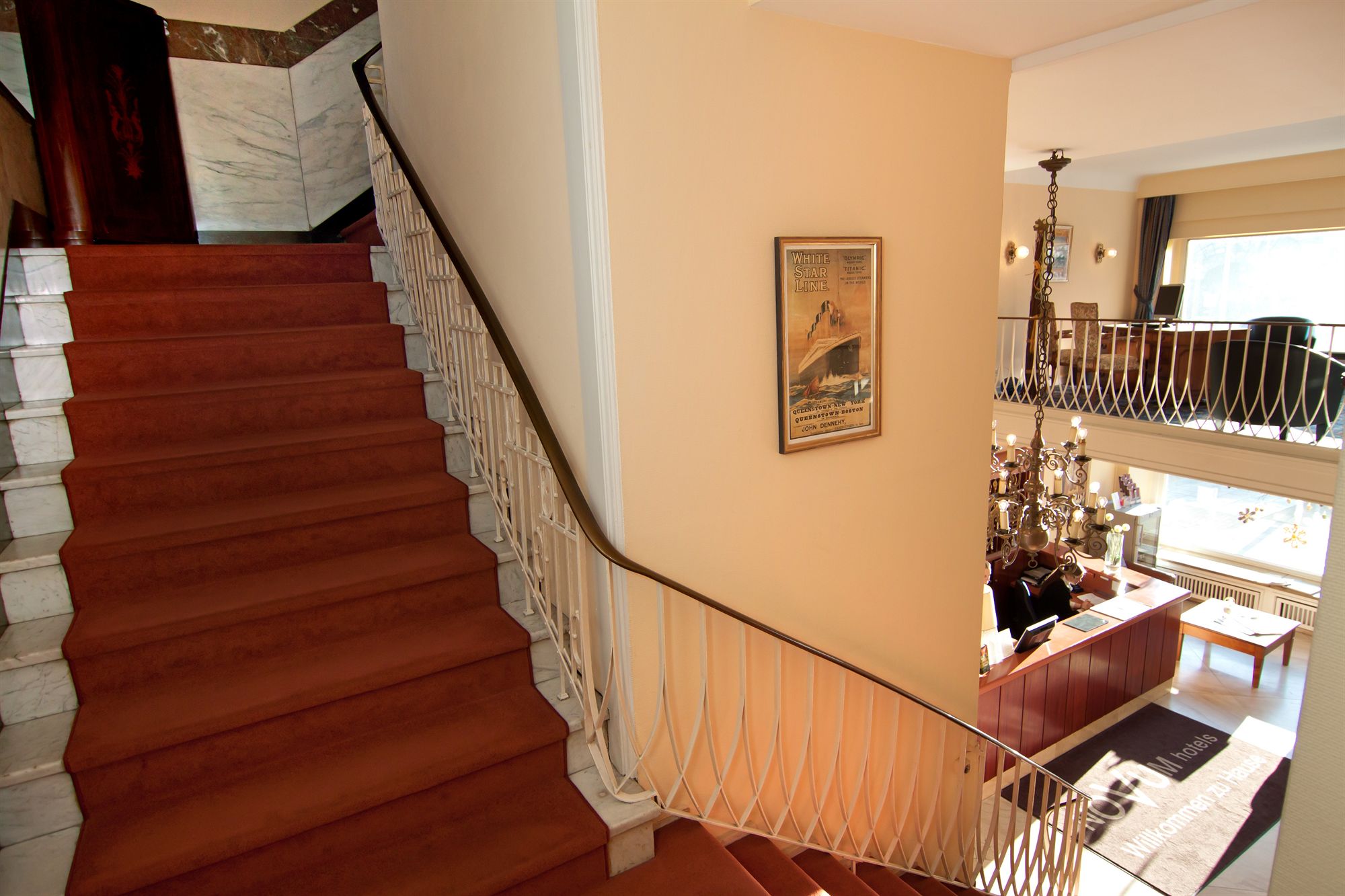 Фото Novum Hotel Kronprinz Hamburg