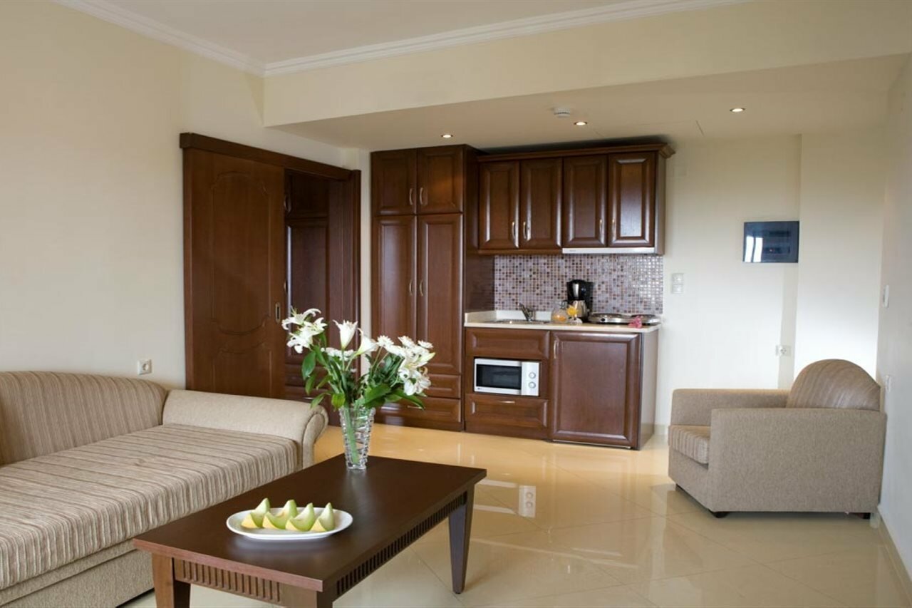 Фото Royal Nidri Hotel & Apartments