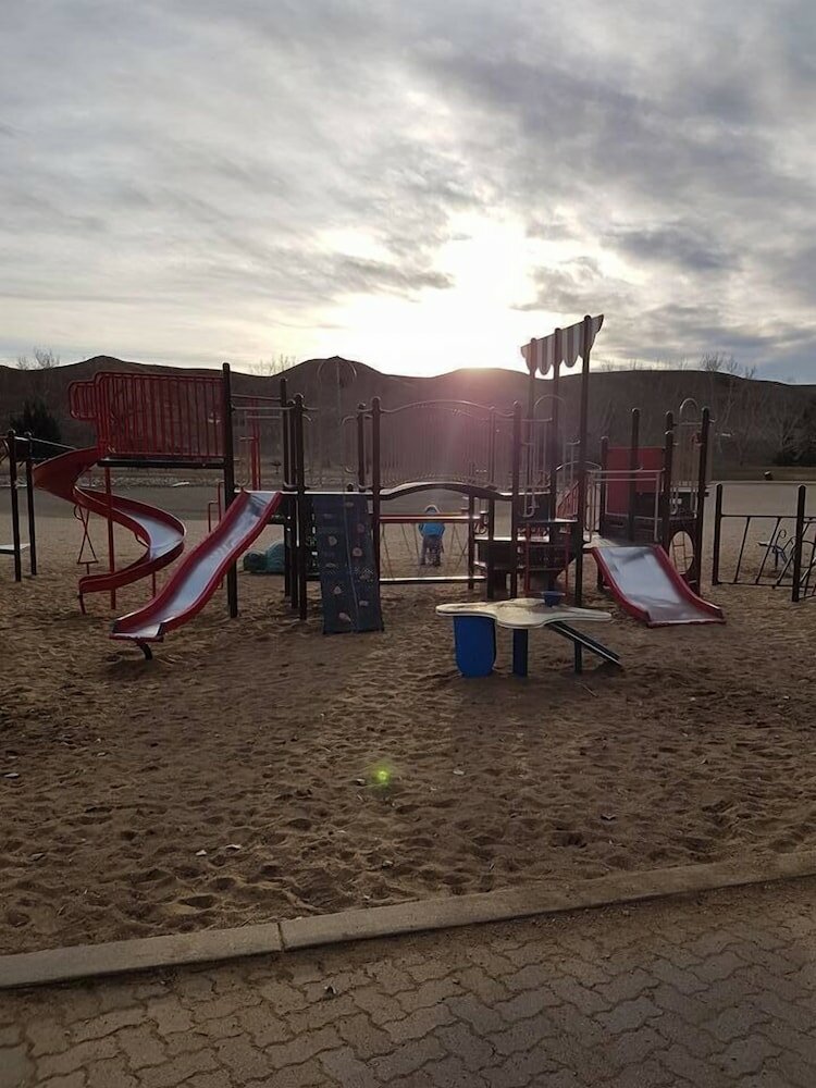 Фото Home Inn Express Medicine Hat