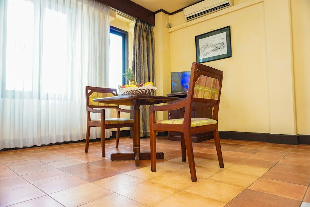 Фото Grand Oriental Hotel