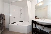 Фото Bellano Motel Suites