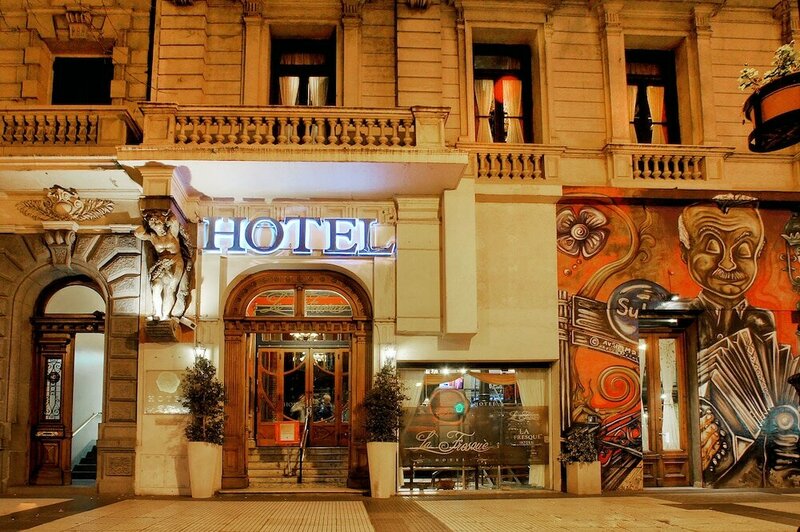 Гостиница La Fresque Hotel в Буэнос-Айресе