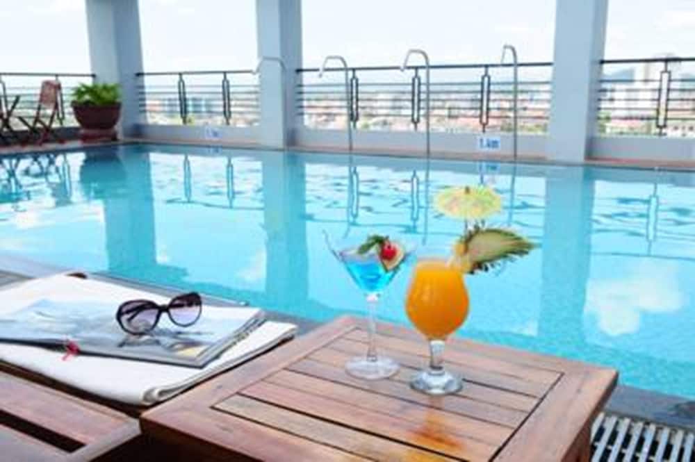 Фото Romance Hotel