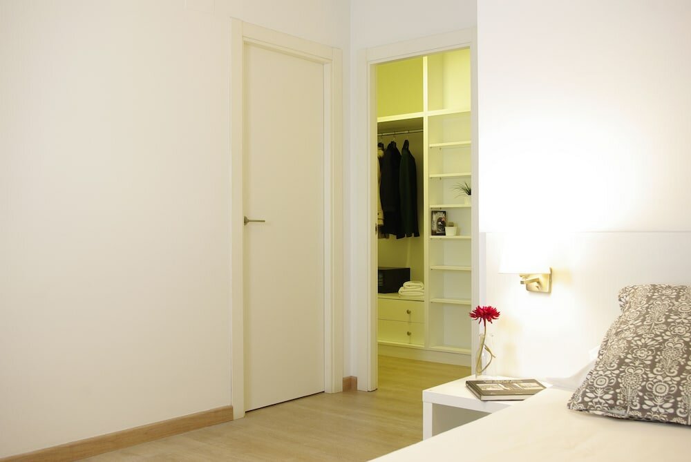 Фото 08028 Apartments