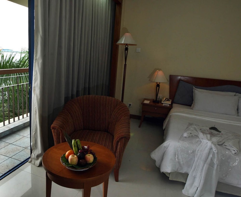Фото Makassar Golden Hotel