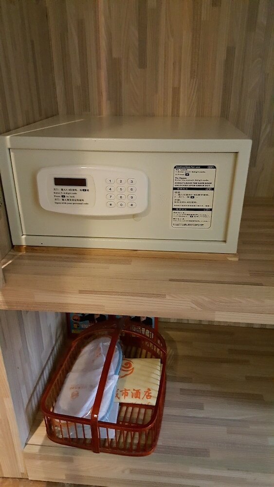 Фото Baiyun City Hotel (Guangzhou Railway Station Subway Branch)