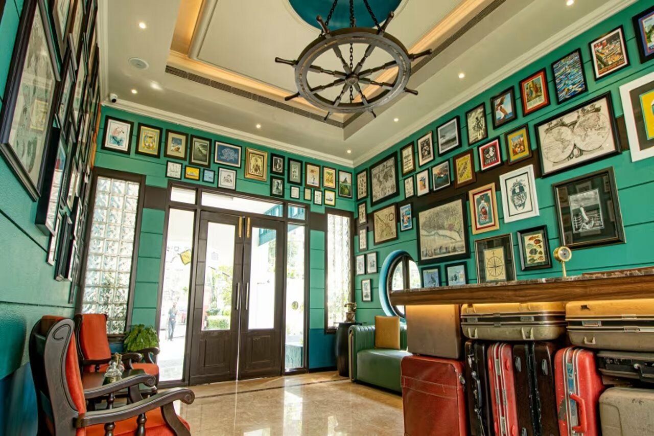 Фото Polo Floatel Kolkata
