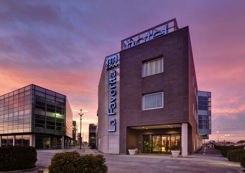 Внешний вид отеля Hotel La Favorita в Мантуе, фото 3