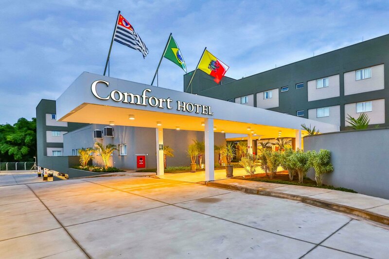 Гостиница Comfort Hotel Mogi Guaçu