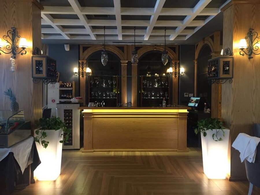 Фото Mustang hotel Tirana