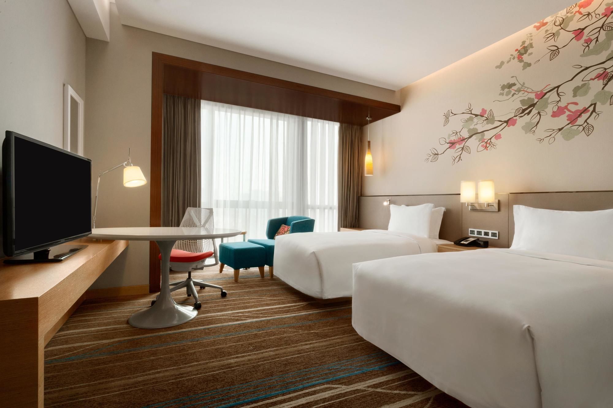 Фото Hilton Garden Inn Shenzhen Bao'an