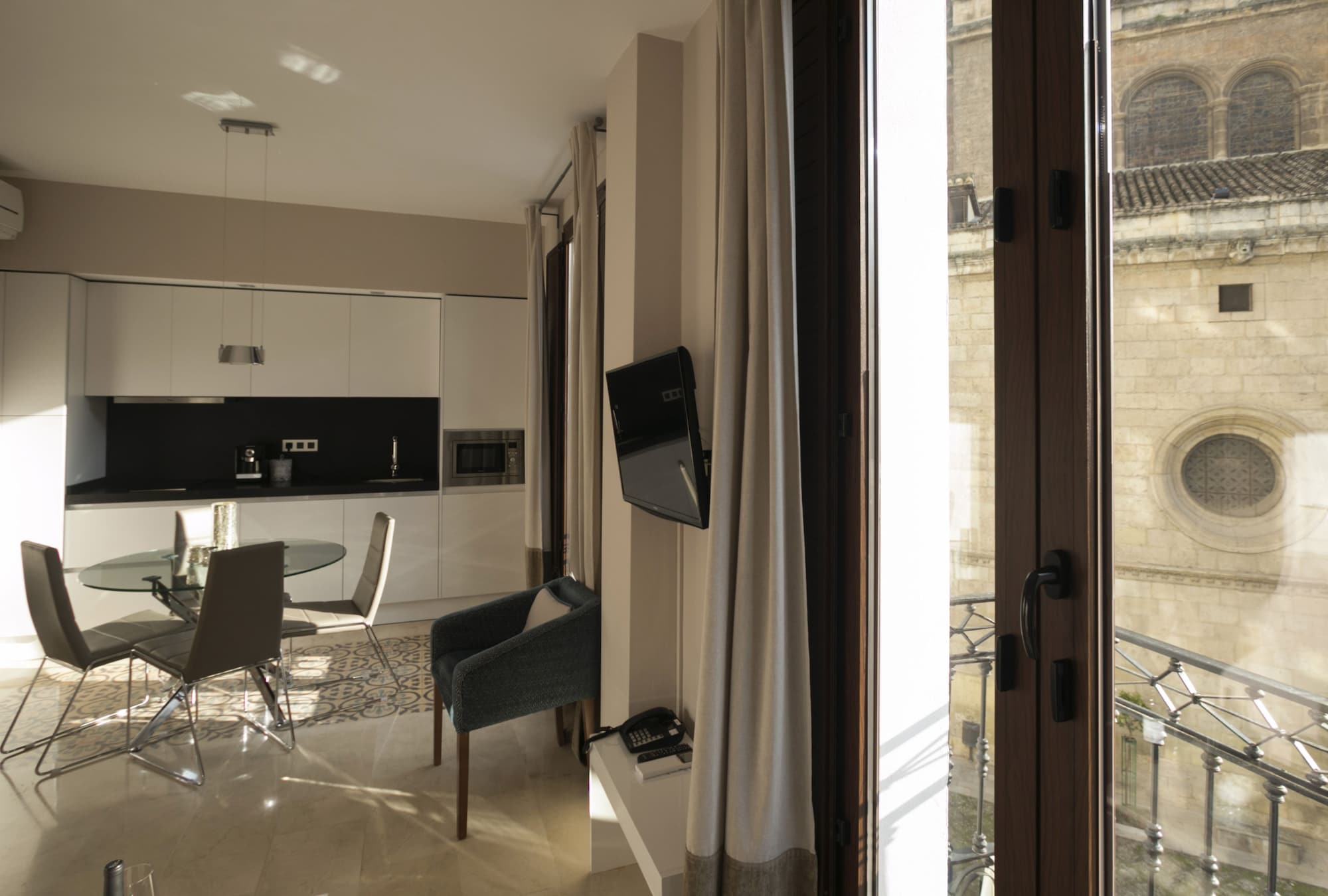 Фото Siloe Plaza