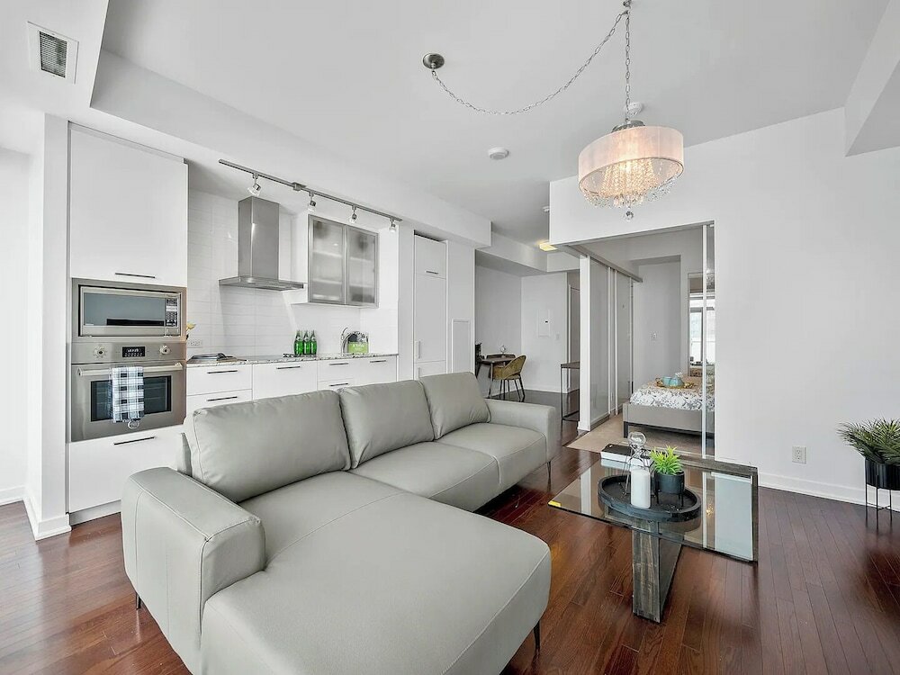 Фото The Harbour Toronto