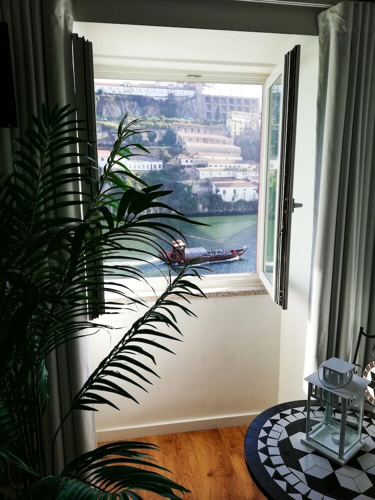 Фото Red House by the River