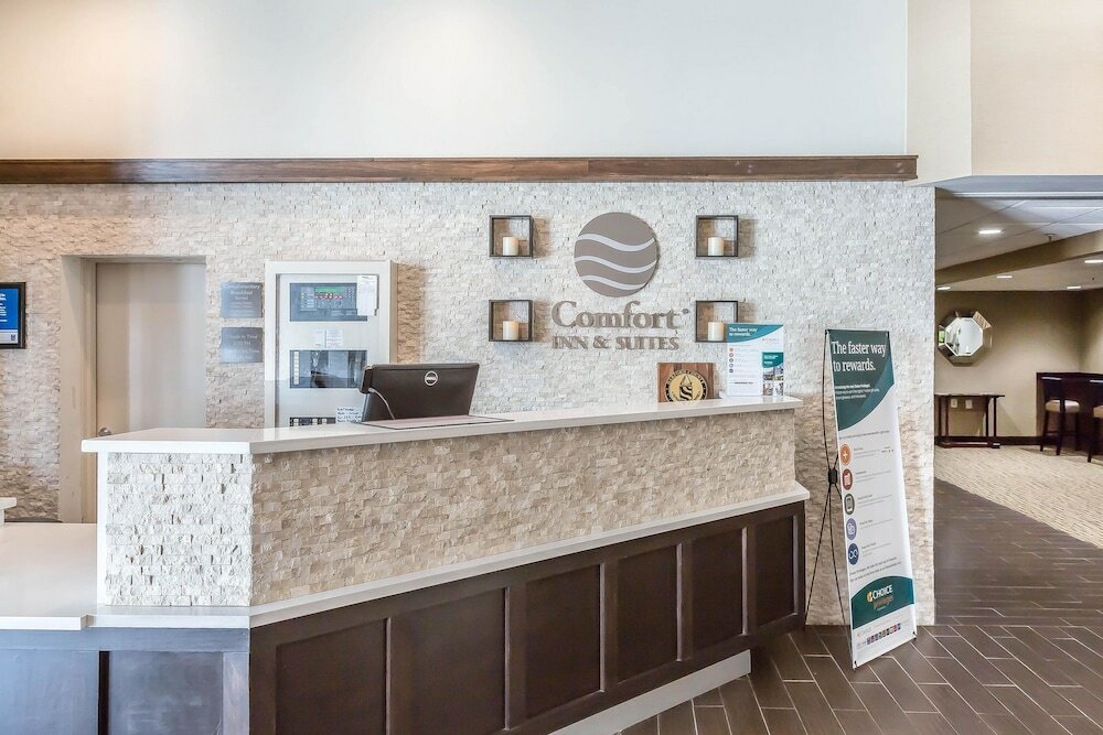 Фото Comfort Inn & Suites Aberdeen near Apg