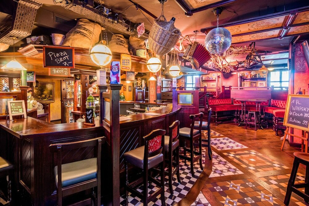 Фото Central Continental Hotel