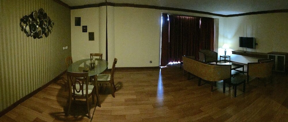 Фото Golf Course Hotel