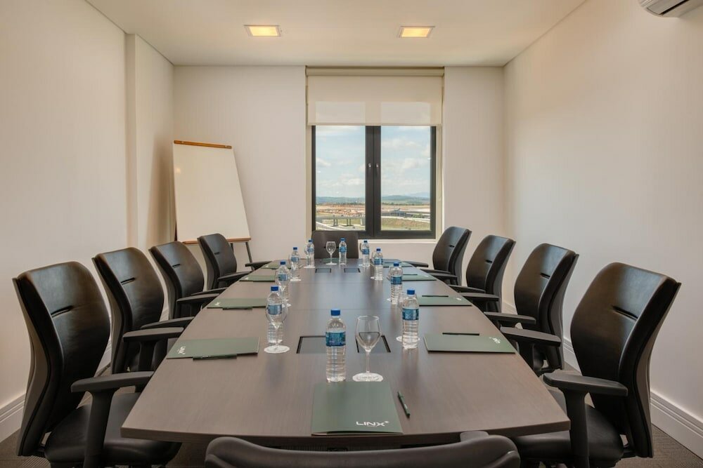 Фото Linx Confins