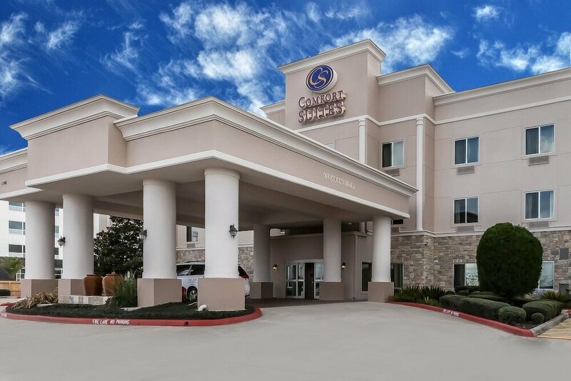 Гостиница Comfort Suites Houston Iah Airport - Beltway 8