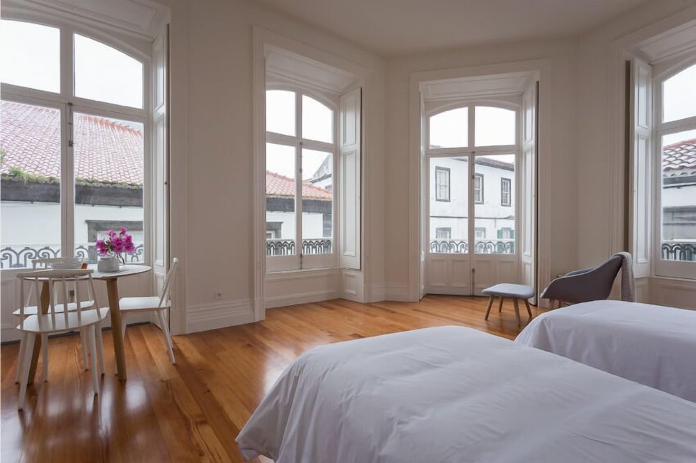 Фото Armazéns Cogumbreiro