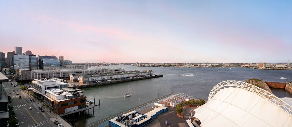 Фото Hyatt Place Boston/Seaport District