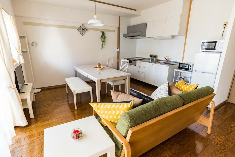 Фото Universal Bay Condominium