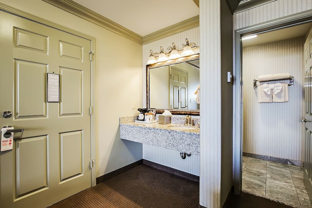 Фото Surf & Sand Lodge