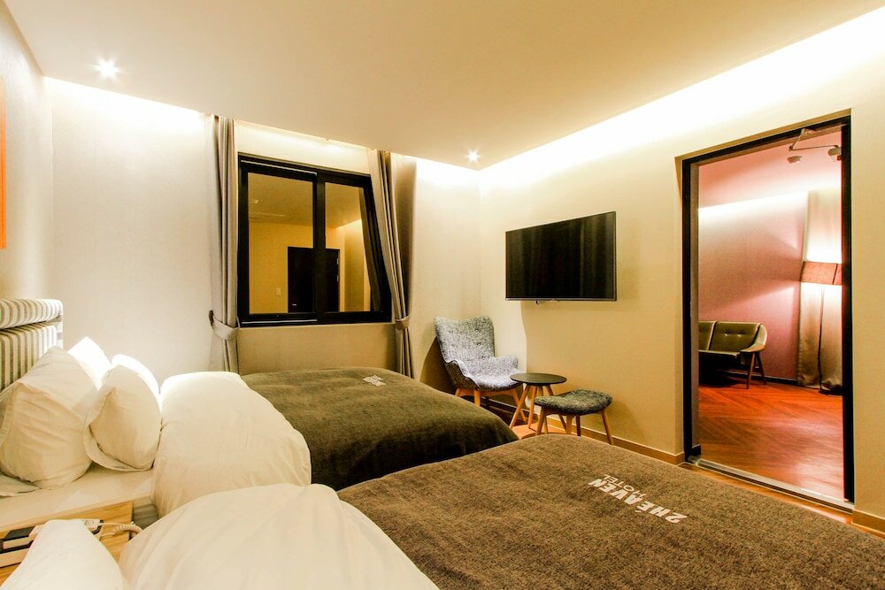 Фото 2 Heaven Hotel