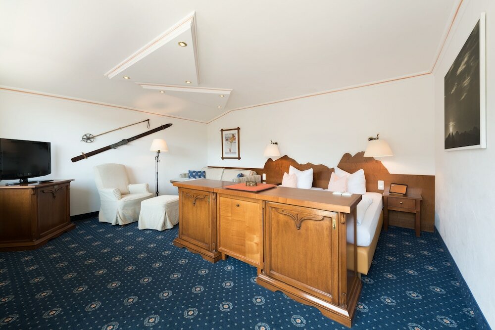 Фото Hotel Rheinischer Hof