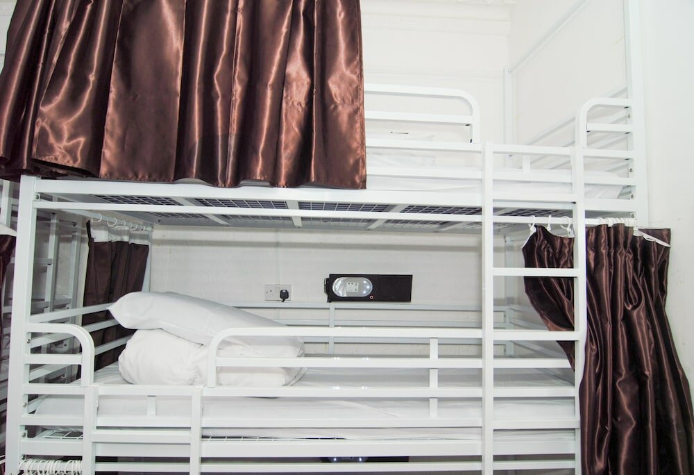 Фото Book a Bed Hostels