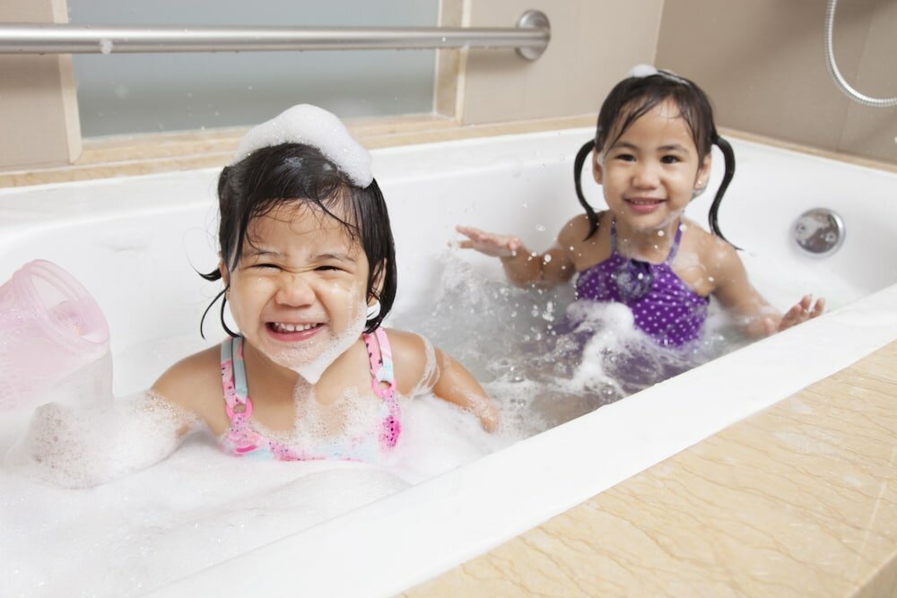 Фото Holiday Inn & Suites Makati, an Ihg Hotel