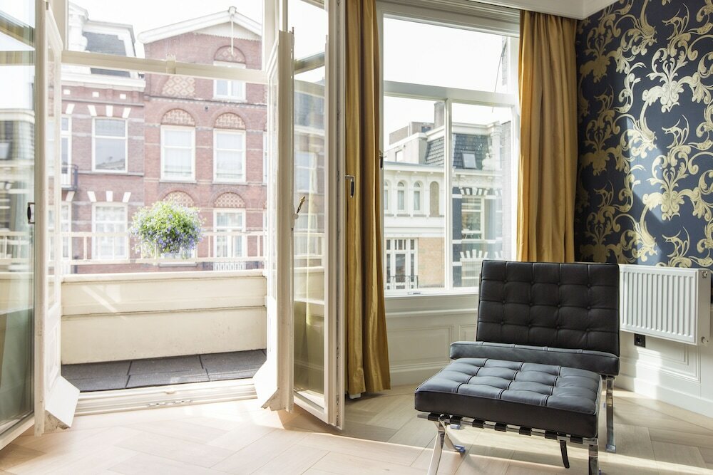 Фото The Amsterdam Canal Hotel