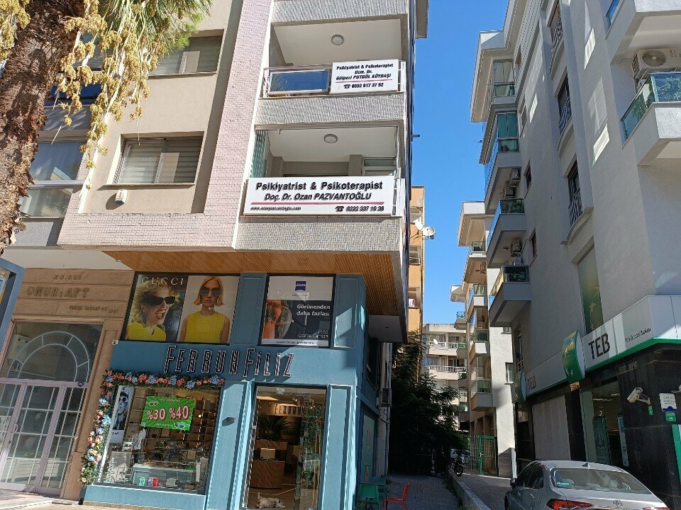 Psychiatrist Doç. Dr. Ozan Pazvantoğlu, Izmir, photo