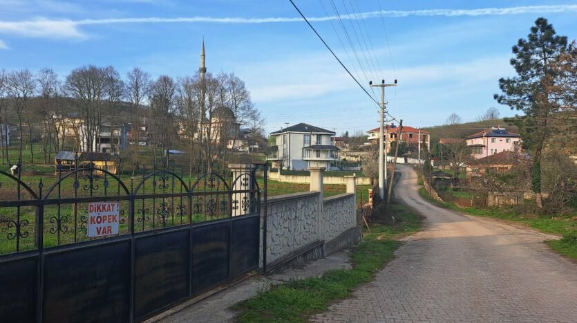 Evening dresses salon Karamanoğlu Dk Ferizli Real Estate, Ferizli, photo