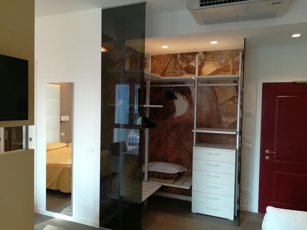 Фото Hotel Majestic