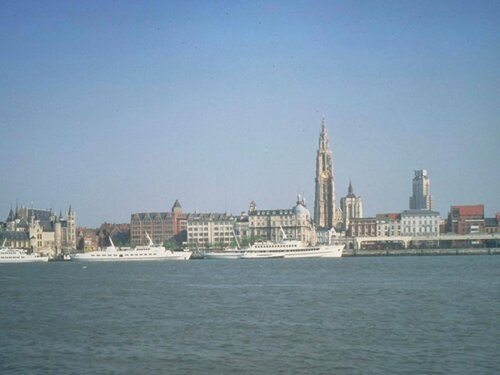 Внешний вид отеля Ibis budget Antwerpen Centraal Station в Антверпене, фото 5