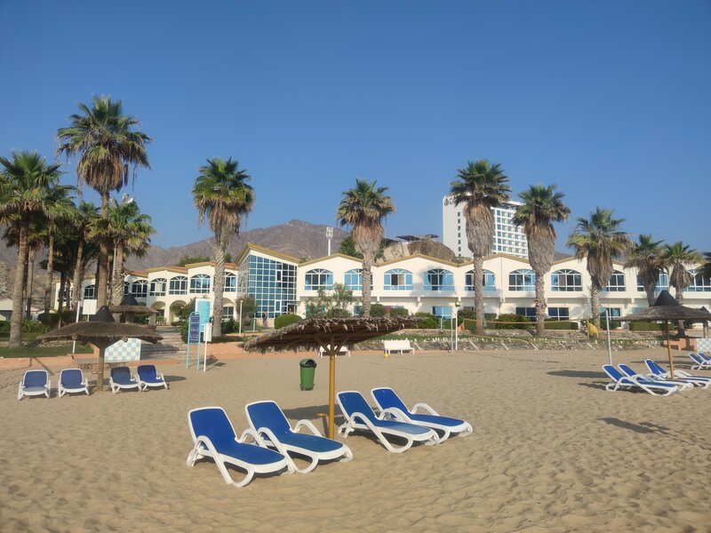 Гостиница Sandy Beach Hotel & Resort