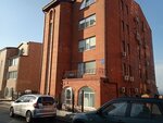 Без повода (Stanyukovicha Street, 48/9), maquilladores, estilistas