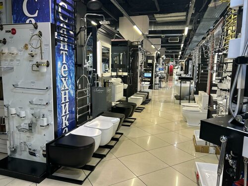 Мас жалаңаш әйелдер суға түсіп жатыр